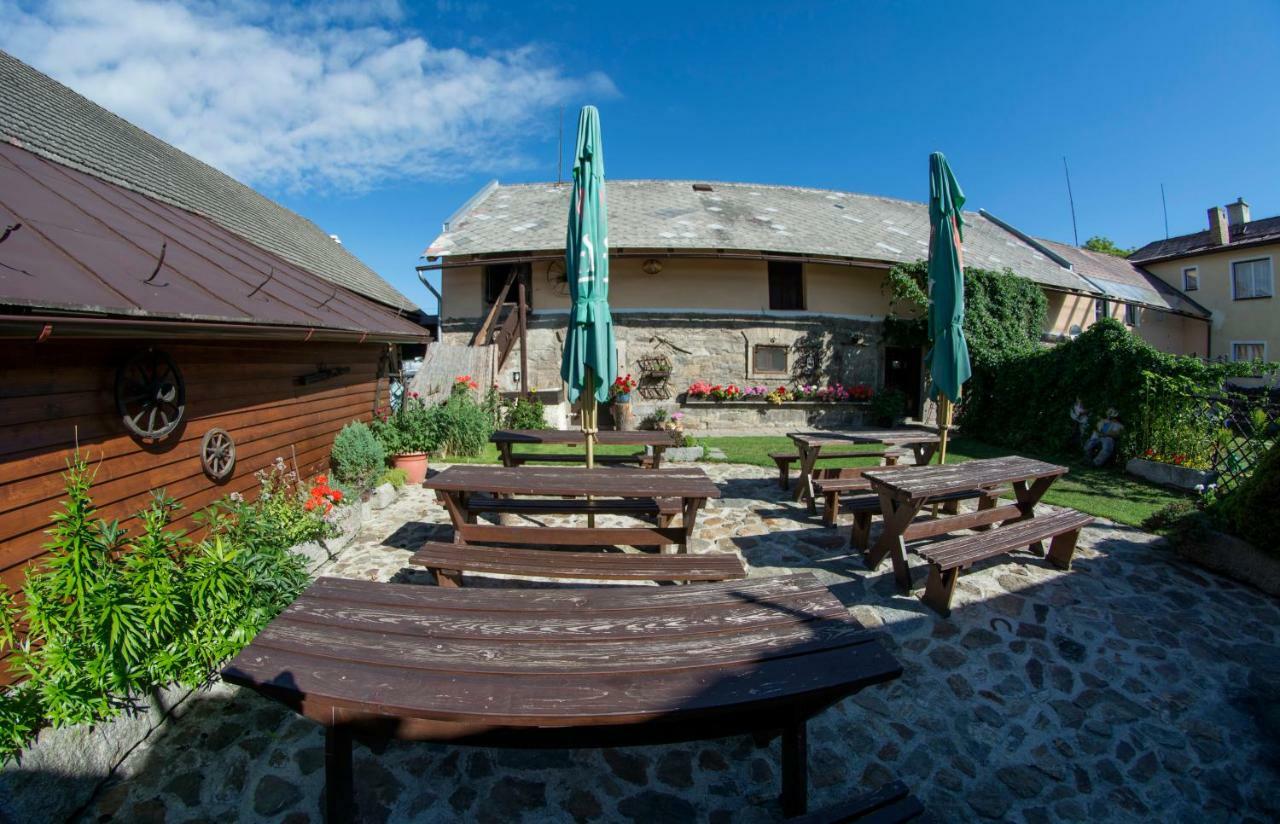 Penzion Kamenny Dvur Vimperk Exterior foto