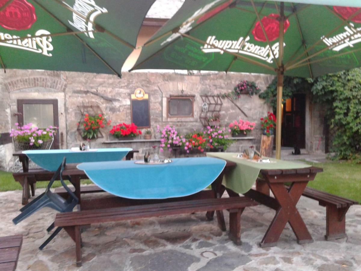 Penzion Kamenny Dvur Vimperk Exterior foto